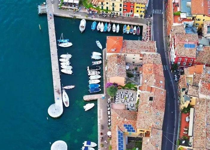 Al Feudo بيت للعطل برنزوني سول جاردا